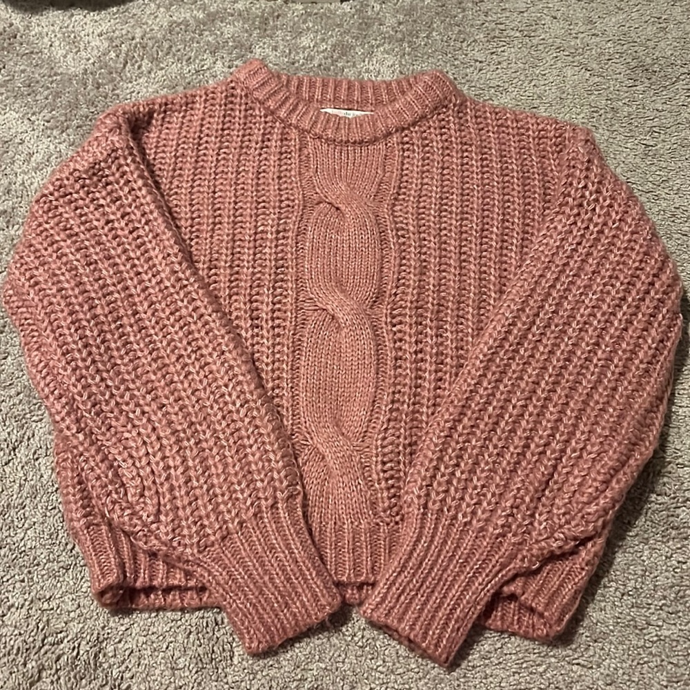 Extra soft knitted dusty rose sweater